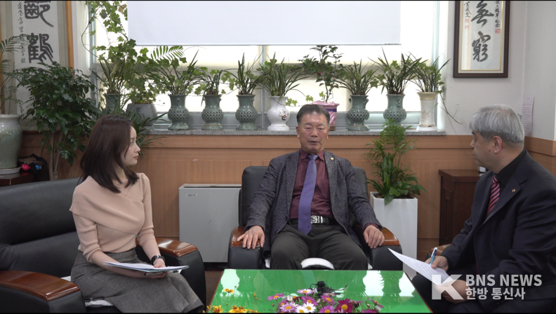17일 대한노인회 서울연합회에서 고광선 서울연합회장의 기자 인터뷰가 진행 중이다.