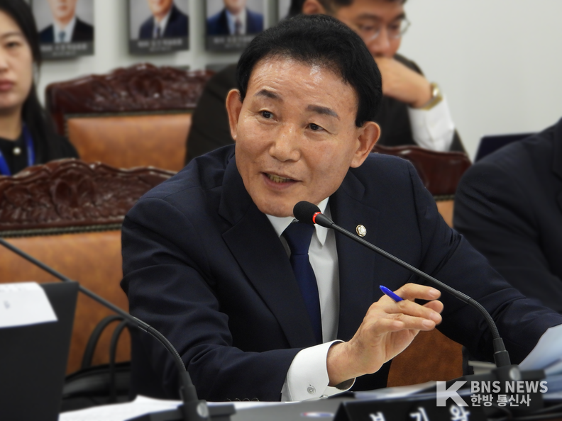 (사진=박용갑 의원실 제공) 더불어민주당 박용갑 의원의 모습