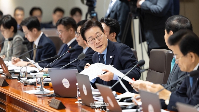 이재명 대통령 제49회 국무회의 주재