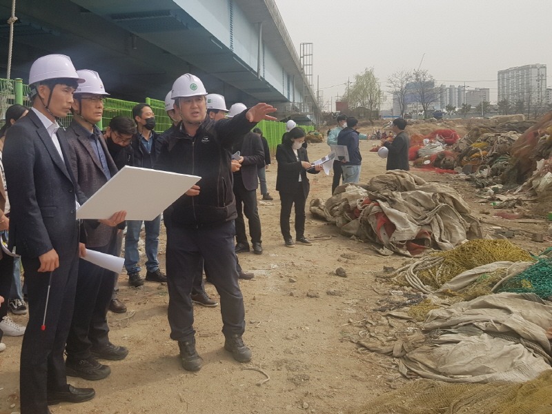 보도자료2 월곶동 어항구역 현장점검 사진.jpg