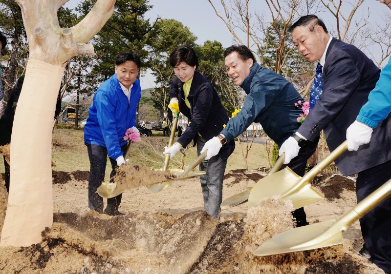 사진1)식목일 행사.jpg
