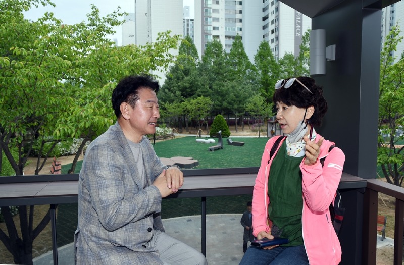 공원과(도심 속 힐링 공간 ‘송산1호 수변공원’ 개장)1.JPG