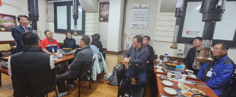 0428 구리시, 쓰레기처리 감시원들과 오찬 간담회 개최.jpeg