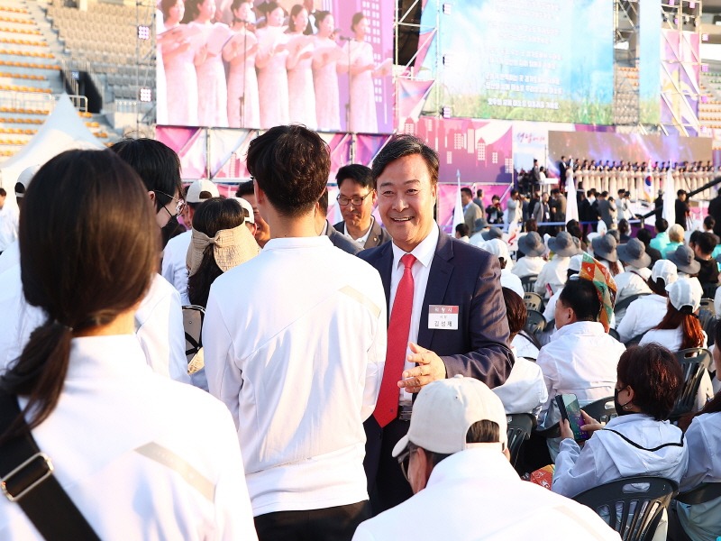 2. 김성제 의왕시장 제69회 경기도체육대회 개회식 참석 (1).jpg