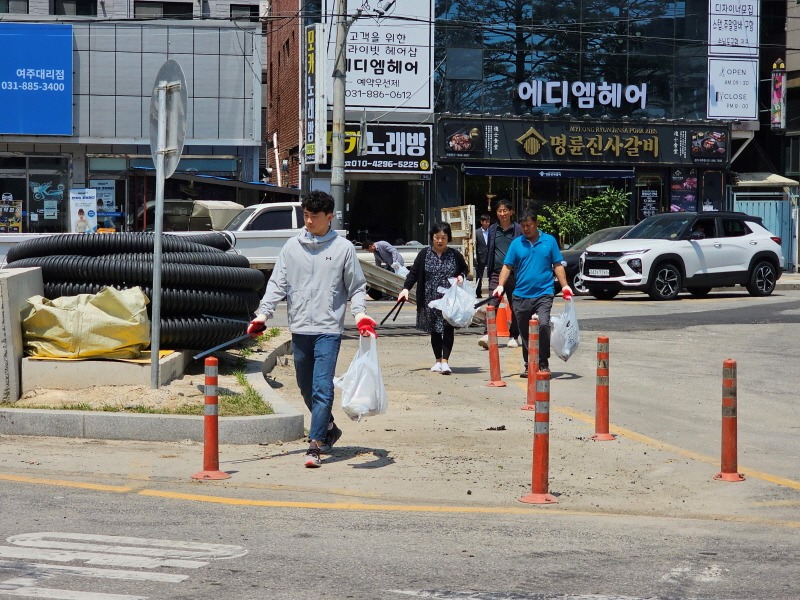 [크기변환]지역01- 중앙동 “제35회 여주 도자기축제 성공기원 환경정화활동 실시” (1).jpg