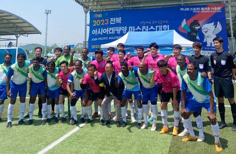 0516 정읍시, 2023 전북 아시아 태평양 마스터스대회 축구종목 40대부 경기 성황리에 마무리 (1).jpg