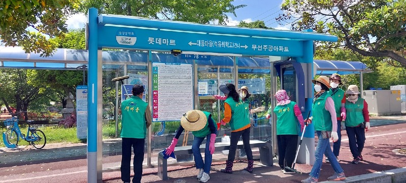 10 여수시 여천동, 버스승강장 환경정비 실시.jpg