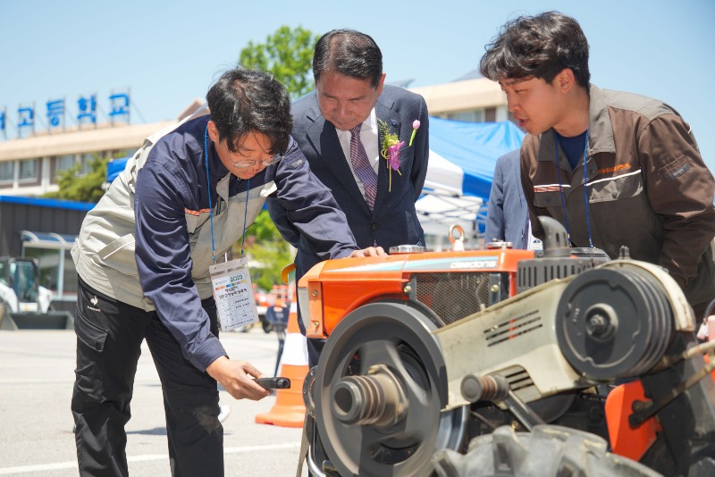 [0523]1.사진자료(‘함께 만드는 미래농업’ 강원도교육청, 제52년차 강원도영농학생축제 개최)(4).jpg