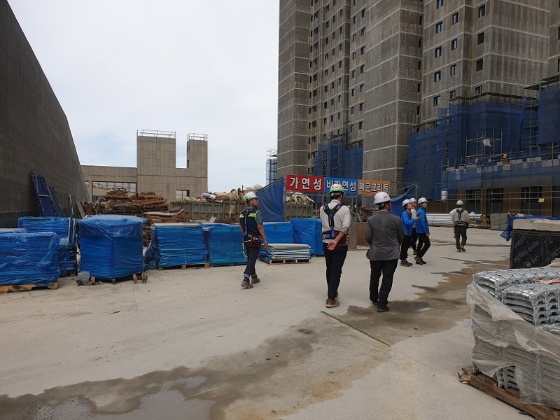 3. 동해시, 신축 공동주택 건설 현장 집중안전점검 (2).jpg