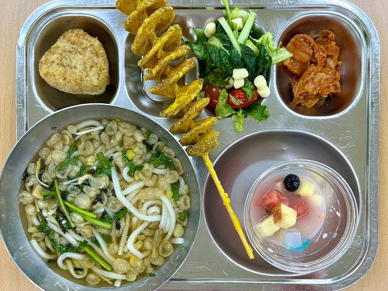 [0605]2.사진자료(세계 환경의 날, 우리가 선택한 채식을 먹어요)(1).jpg