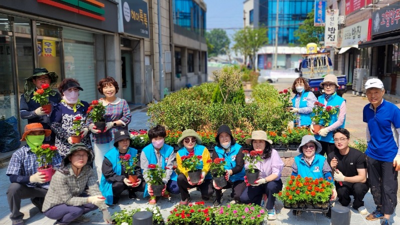 녹색정원도시 익산, 주민들 손으로 동네정원 가꿔 (영등2동) (1).jpeg