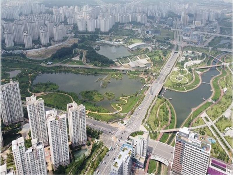 1. 파주 운정신도시 실개천에 맑은 물 흐른다…물순환시스템 보수 완료.jpg