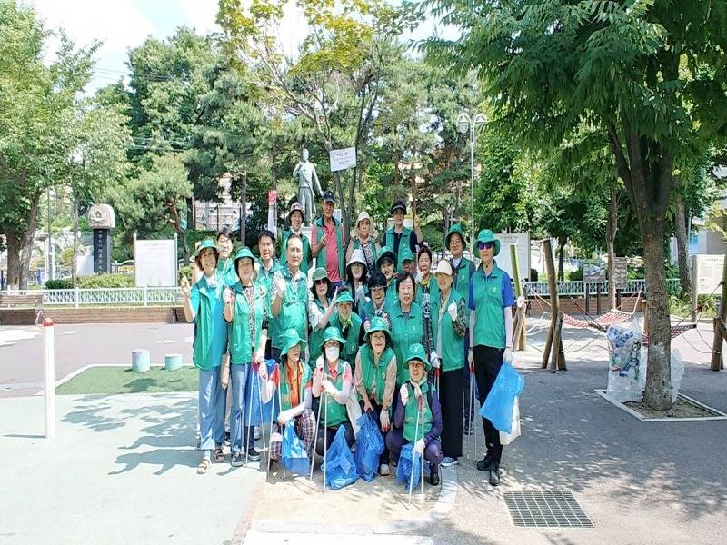 [크기변환]이수흥 공원 환경정비 및 입양현판 설치 (1).jpg