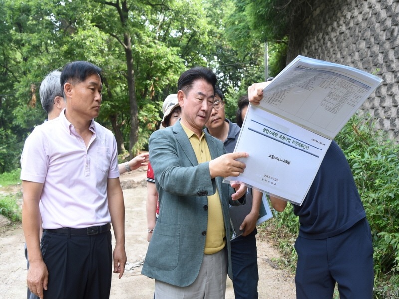 녹지산림과(김동근 의정부시장, 장암수목원 조성 현장 점검)1.JPG
