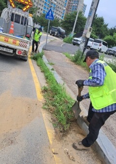 3.장마철 주요 도로변 선제적 침수 예방.jpg