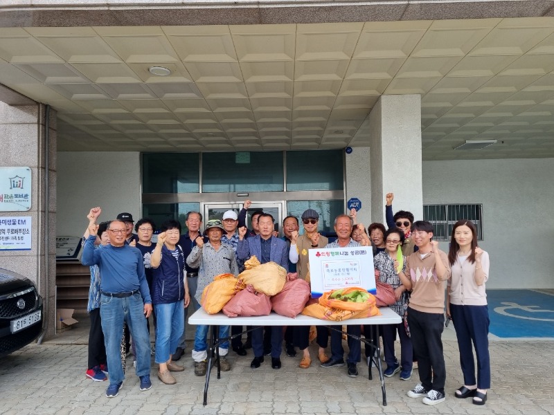 5. 묵호동 통장협의회 ‘옥수수 나눔’.jpg