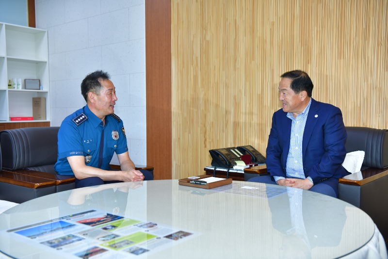 박경서 신임 속초경찰서장 접견 (2).jpg
