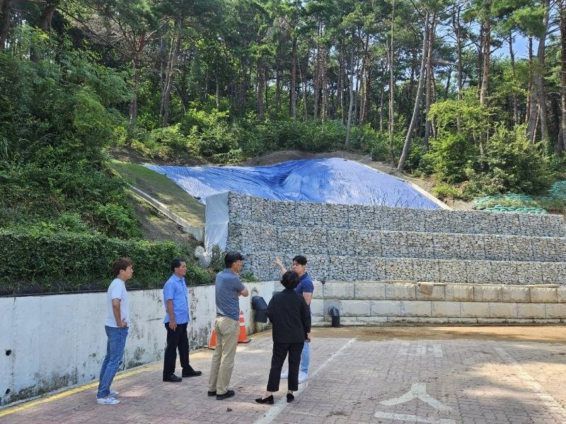 [0814]3.사진자료(도교육청, 제6호 태풍 카눈 피해학교 현장 조사 실시)(1).jpeg