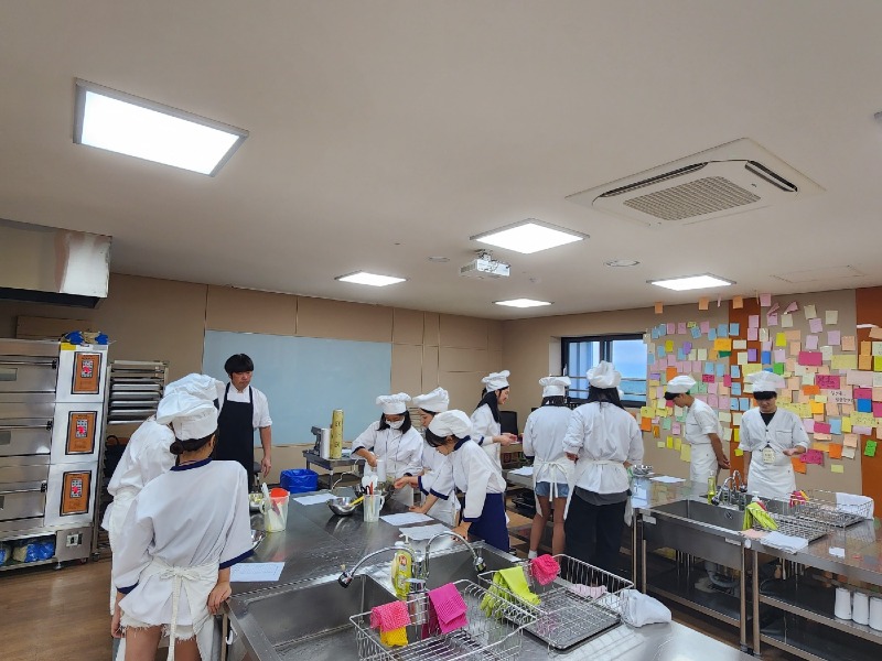 [0829]3.사진자료(2023 학교 밖 청소년 진로교육 프로그램 운영)(3).jpg