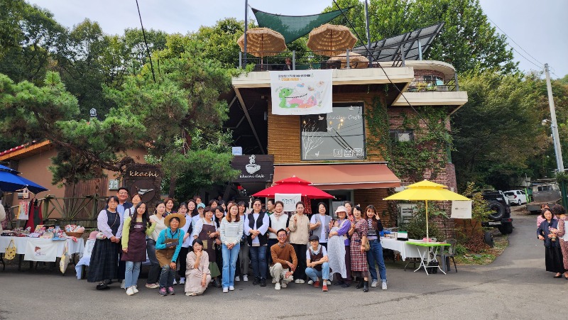 사본 -(광명4)광명시의 넷제로에너지카페들이 지난 13일 ‘2023년 광명형넷제로에너지카페 박람회-구름산햇빛장’을 개최했다.jpg
