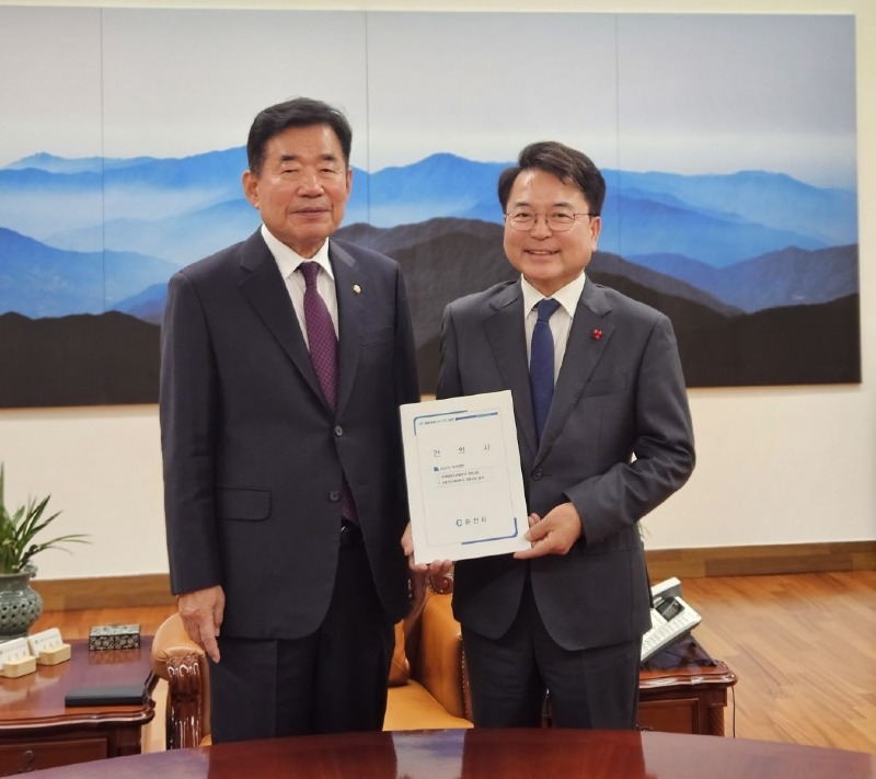 [참고]김진표국회의장.jpg
