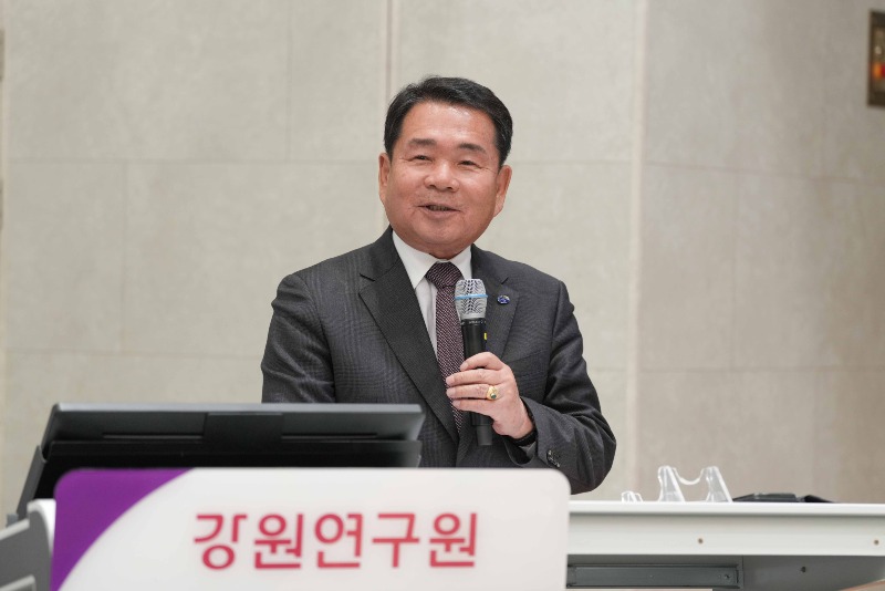 [1128]2.사진자료(강원 직업교육 인구정책 포럼, 이민정책의 신호탄)(3).jpg