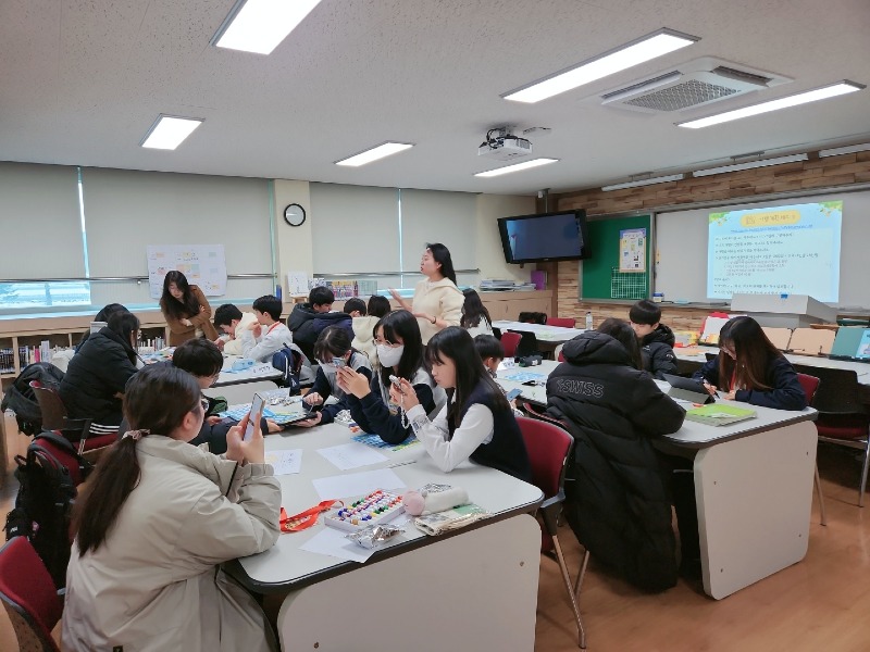 [1218]3.사진자료(양구교육지원청, ‘작은 중학교 네제곱 공동교육과정 2학기 공동교육주간’ 운영)(2).jpg