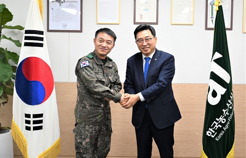 231229_한국농수산식품유통공사 육군 군수사령부와 군 급식 혁신 및 저탄소 식생활 모색(참고사진).JPG