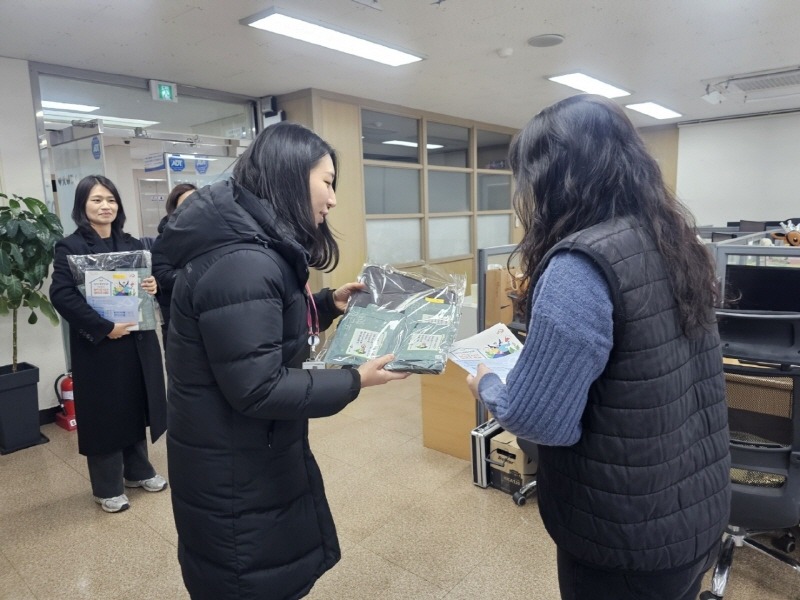 4. 동두천시 무한돌봄센터, 복지사각지대 발굴을 위한 홍보 활동에 나서(1).jpg