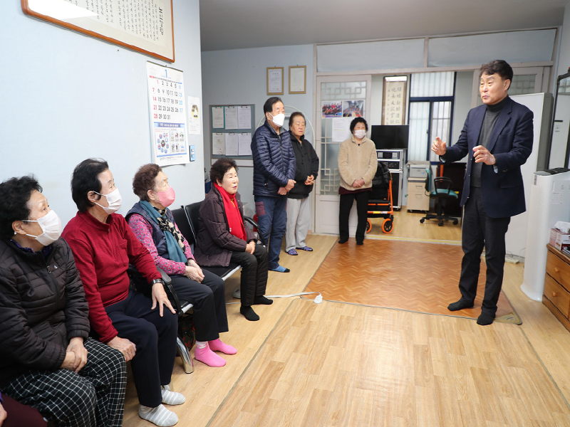 경로당을찾은하은호군포시장.png