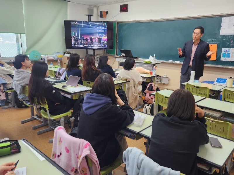 [1025]1.붙임자료(진로 맞춤형 전공 토크콘서트 포스터)(3).jpg