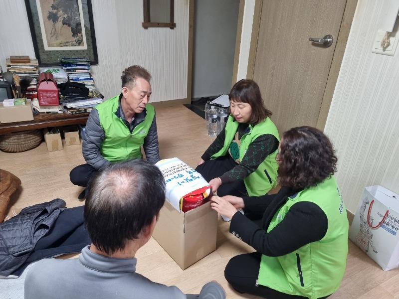 광주시 도척면 지역사회보장협의체, 설맞이 행복 꾸러미 전달.jpg