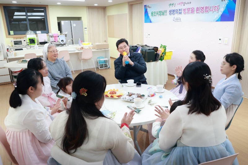 사본 -16-3. 이상일 용인특례시장이 지난 6일 기흥구 상하동에 있는 생명의 집 관계자들을 만나 의견을 나눴다..jpg