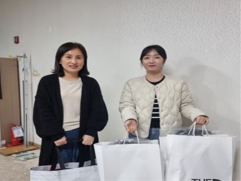 [크기변환]03-여주시, 시설아동에 입학 축하 선물 배부.JPG