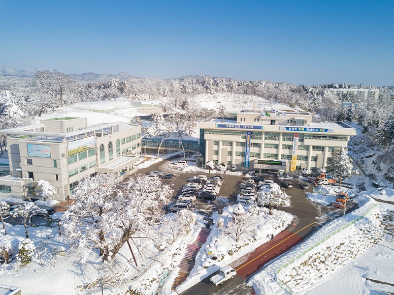 고성군청 전경 (눈).jpg