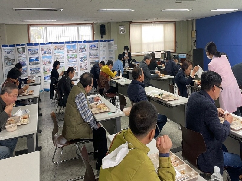 2.안산시 고혈압·당뇨병등록교육센터,‘당뇨식사 체험교실’운영(당뇨식사 체험교실 진행 사진).jpg