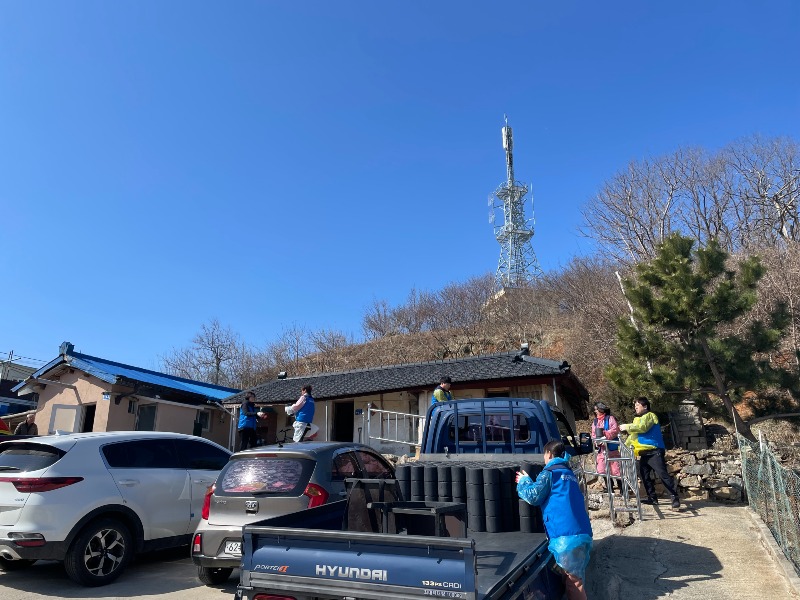 2 사진보도자료 - 유천민박 기부사진.jpg
