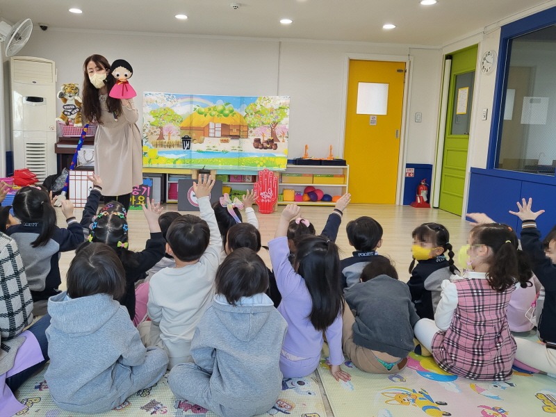 4 평택보건소 어린이 흡연과 음주 예방 순회인형극 운영.jpg