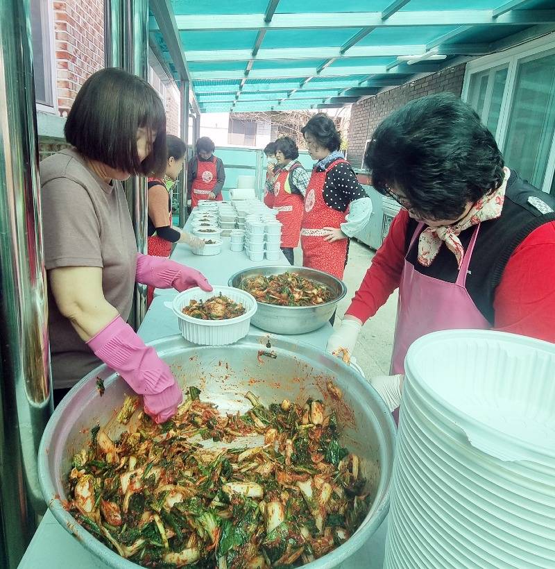 0411 정읍시 여성단체협의회, 저소득층 밑반찬 나누기 사업 시작.jpg