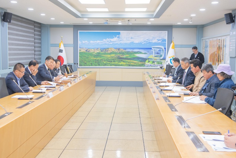 2 고성향토장학회 이사회 사진자료.jpg