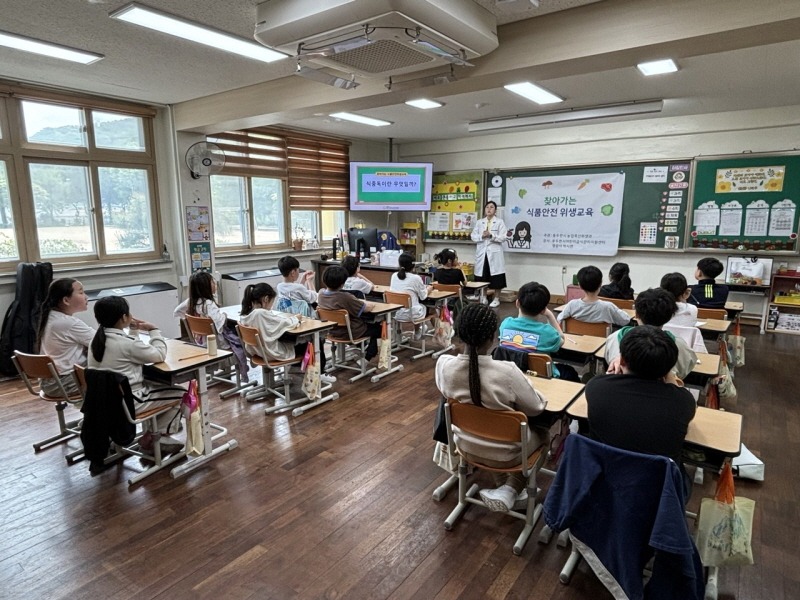 5. 동두천시, 초등학생 대상 찾아가는 식품안전 위생교육 실시(1).jpg
