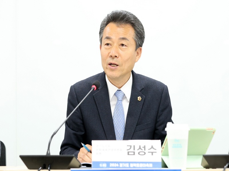 240510 김성수 의원, 경기도 청소년을 위한 문화예술활동 활성화 방안 마련 토론회 개최 (2).JPG