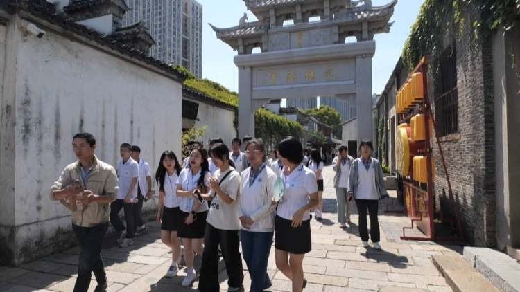 [0604]7.사진자료(강원사대부고, 중국 상주시북교고등학교와 10년만에 국제교류 재개) (1).jpg