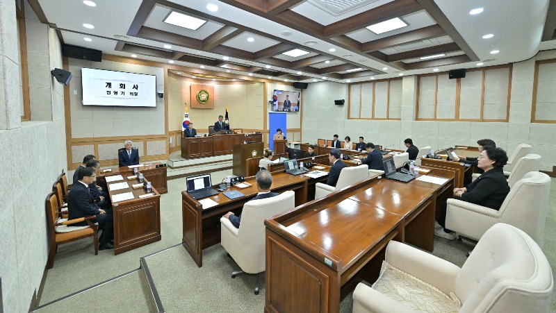 js20240610(제298회 정선군의회 정례회 제1차 본회의)-1(JZ8_6942).jpg