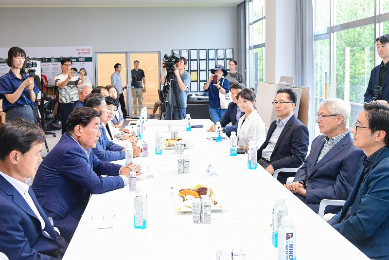 횡성군x이롬그룹 업무협약식5.jpg