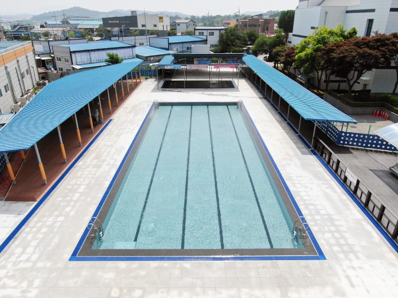 2. 동두천시, 시민회관 실외수영장 개장 운영(1).jpg