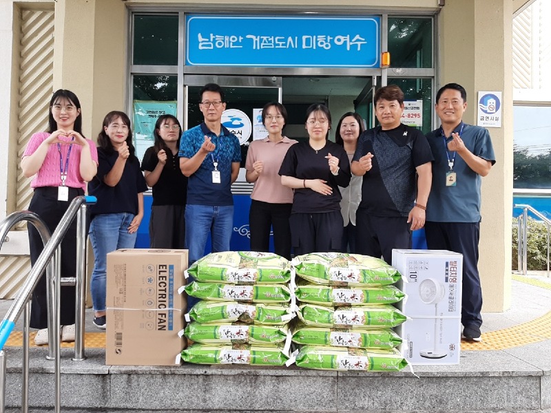 6 여수 장한국밥, 물품 나눔으로 이웃사랑 실천.jpg