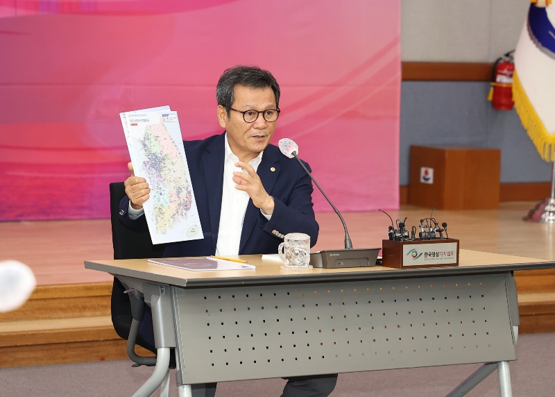 김홍규 강릉시장 취임 2주년 기자회견- “환태평양 항만･철도 물류 중심도시” 실현 총력 03.jpg