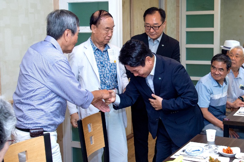 광복회원들과의 오찬간담회 1.jpg