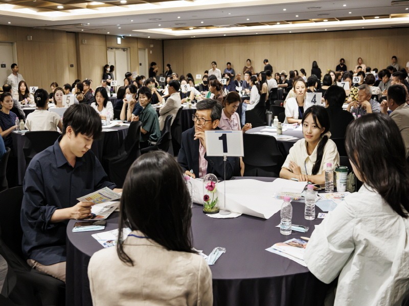 2. 수원시, 문화도시 수원 토론회 ‘문수톡!톡!’열고 지속가능한 문화도시 조성 방안 논의.jpg